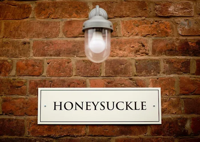 Drift House (Honeysuckle)